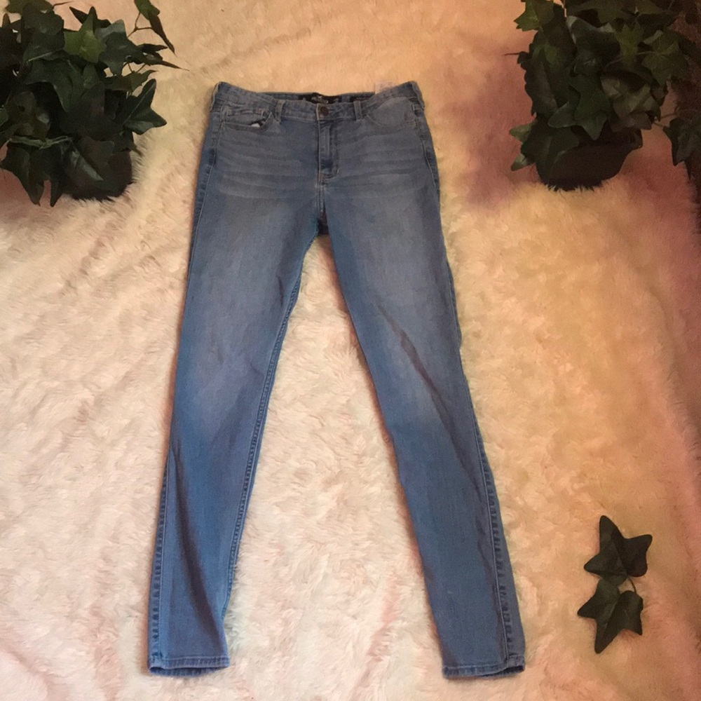 Hollister Jeans.